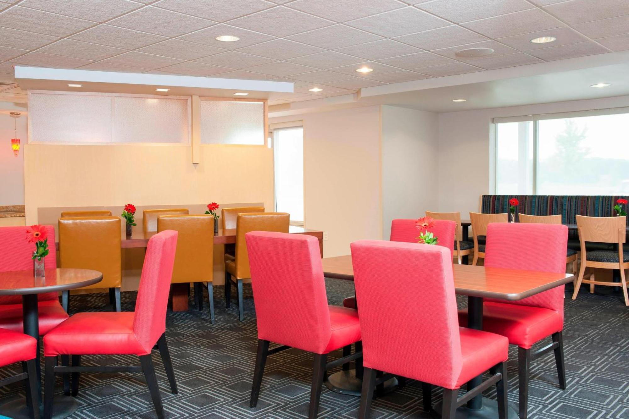 Towneplace Suites Des Moines Urbandale Johnston Exterior foto